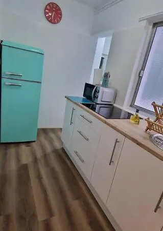 Moderno Y Nuevo Piso