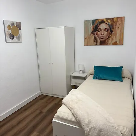 Moderno Y Nuevo Piso Apartment